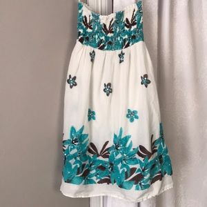 Strapless dress, can also be used as a skirt